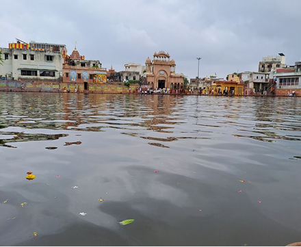 Govardhan and Kunds Landscape as Pilgrimage
